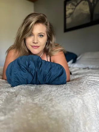 OnlyFans cuenta blueeyebaddie98 header 2