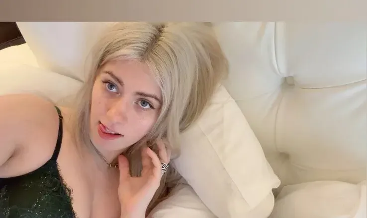 OnlyFans account  gialayn header 2