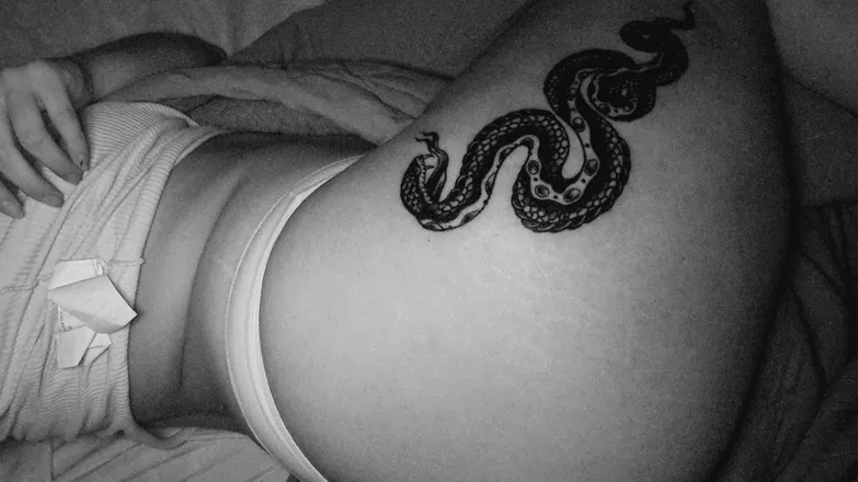 OnlyFans cuenta ltinawifey header 2