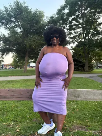 OnlyFans account  bigbustyvanessa1 header 2