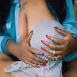 OnlyFans cuenta yummiexnik avatar 1