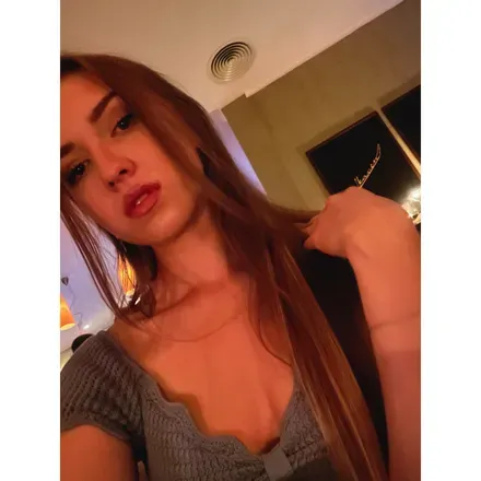 OnlyFans cuenta emisinka avatar 1