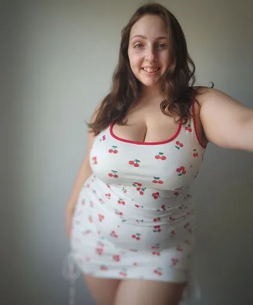 OnlyFans account  marriedslvtfree header 2