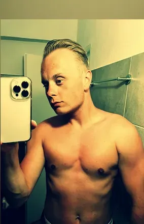 OnlyFans cuenta blondboyadrian avatar 1