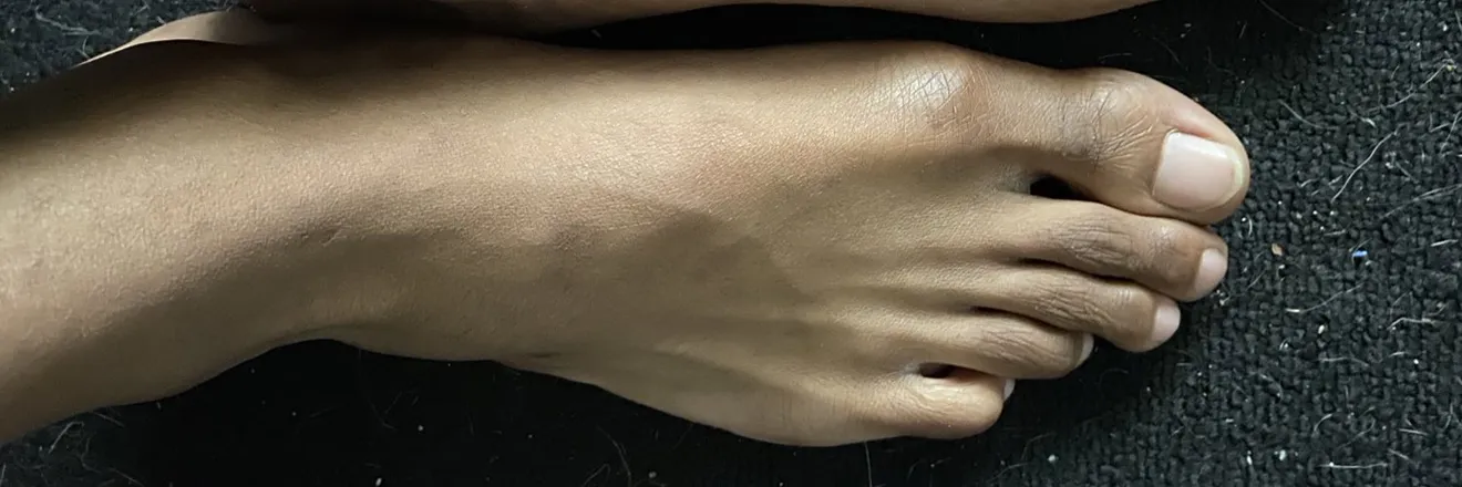 OnlyFans cuenta legendfeet header 2
