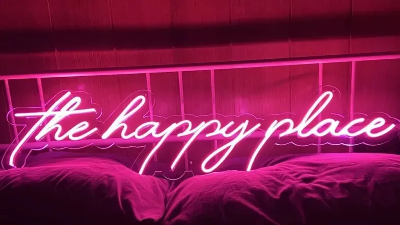 OnlyFans cuenta coralmichel header 1