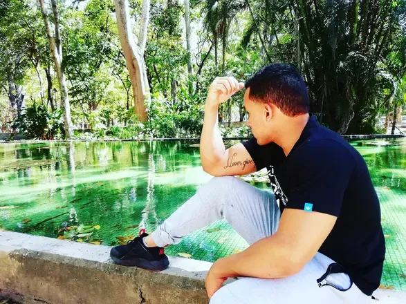 OnlyFans cuenta ruben12345678 header 2
