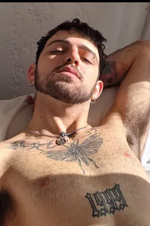 OnlyFans cuenta skinnyjuls avatar 1