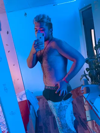 OnlyFans cuenta andrewishere header 2