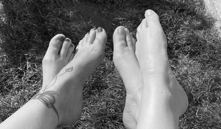 OnlyFans account  sistersandsoles header 2