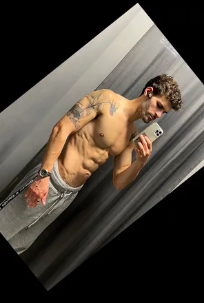 OnlyFans cuenta rroman7 header 2