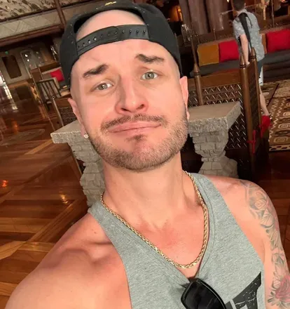 OnlyFans account  its_chrisvalor avatar 1