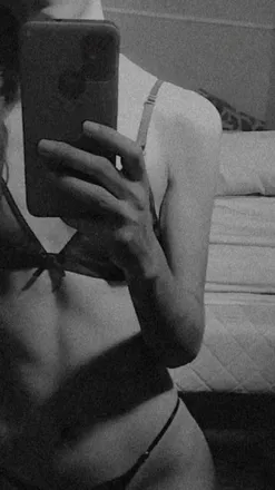 OnlyFans cuenta u215844068 header 2