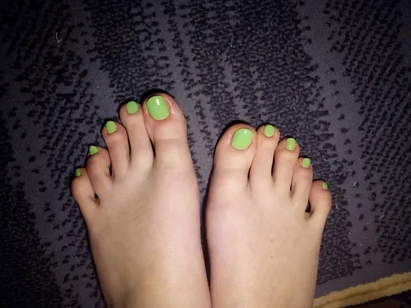 OnlyFans account  feetsakki avatar 1