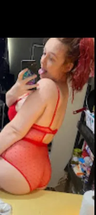 OnlyFans cuenta peechyxoxo21 header 2