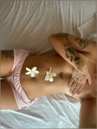OnlyFans account  devilwithevil33 header 2