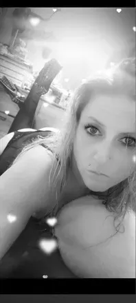 OnlyFans account  lilbugg2012 avatar 1