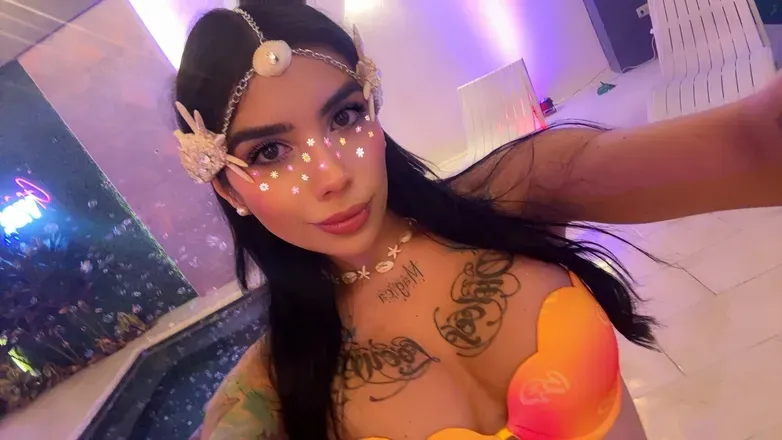 OnlyFans account  juanitafox777 header 2