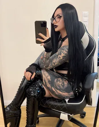 OnlyFans cuenta misszaradark avatar 1
