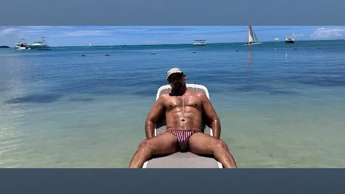 OnlyFans cuenta u551866697 header 2