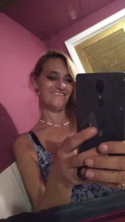 OnlyFans cuenta sexynaughtygilf avatar 1