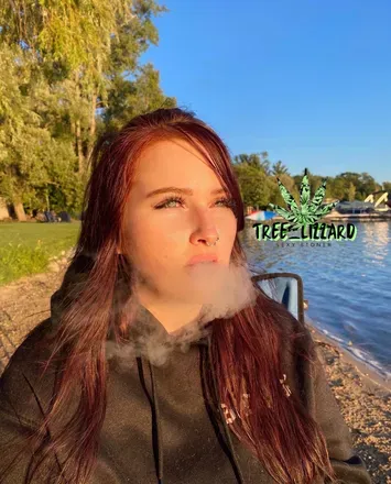 OnlyFans cuenta tree_lizzard2 avatar 1
