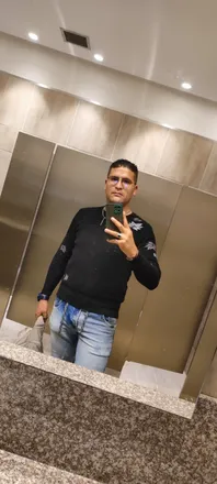 OnlyFans cuenta santiagoesquivelgamboa header 2