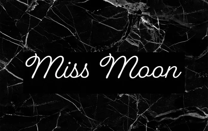 OnlyFans cuenta naughtymissmoon header 2