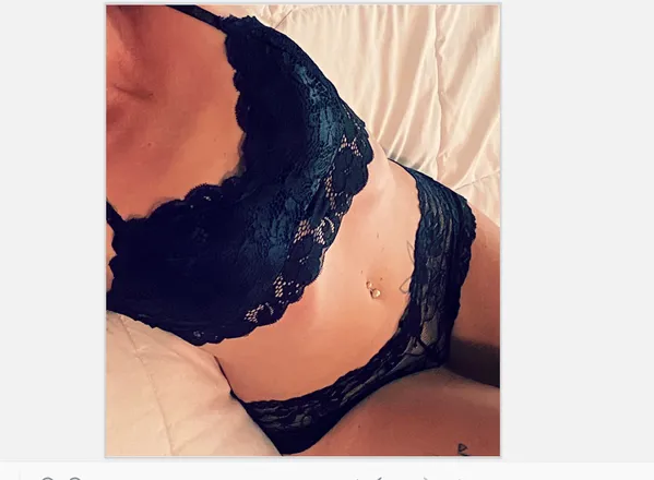 OnlyFans cuenta xoxoscarletxxx header 2