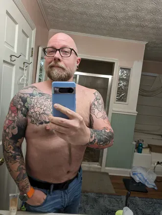 OnlyFans cuenta bearded_trouble avatar 1