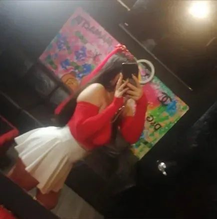 OnlyFans account  rosewar avatar 1