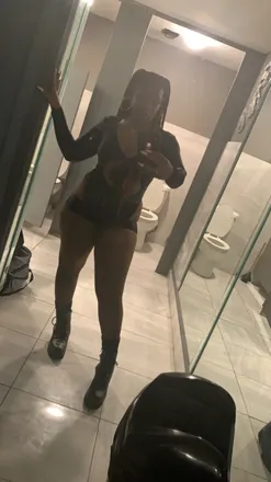 OnlyFans cuenta karma_kisses header 2