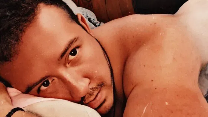 OnlyFans cuenta jovenxmaduroshotchile header 2