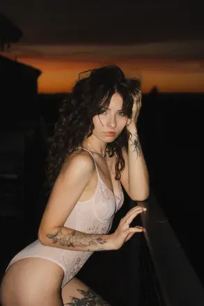 OnlyFans cuenta alignwithjuniper avatar 1