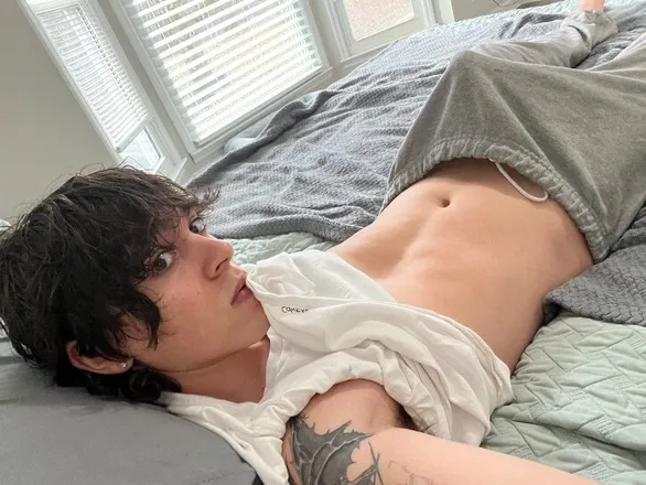 OnlyFans cuenta mikeybarone header 2