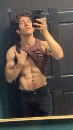OnlyFans account  brokenrosenthal avatar 1
