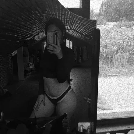 OnlyFans account  lizvelez avatar 1