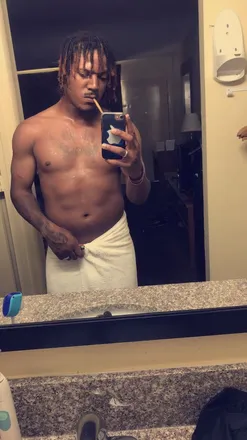 OnlyFans cuenta stretchthatpussyout header 2
