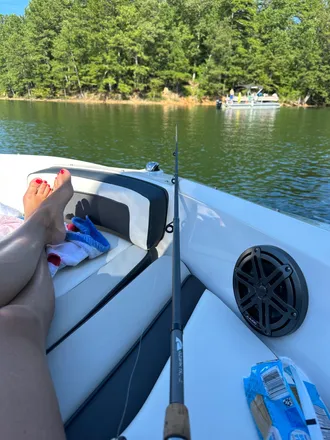 OnlyFans cuenta barefoothoneybunnytoes header 2
