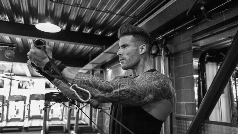 OnlyFans cuenta mr_adonis.uk header 2