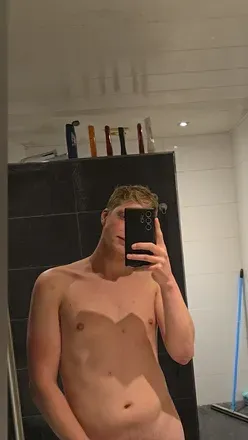 OnlyFans cuenta piemel167 avatar 1