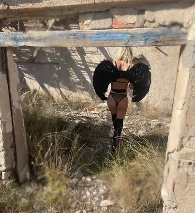 OnlyFans cuenta kirstybrightmore header 2
