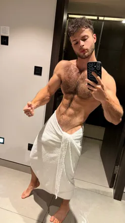 OnlyFans cuenta kirilllion header 2