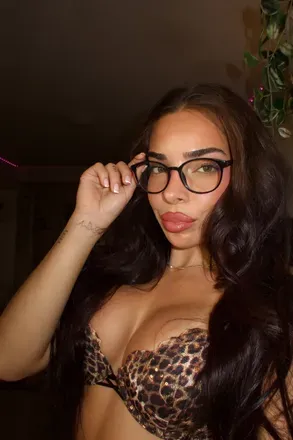 OnlyFans account  milaaraaee avatar 1
