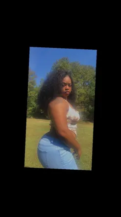OnlyFans account  rainaa__ header 2