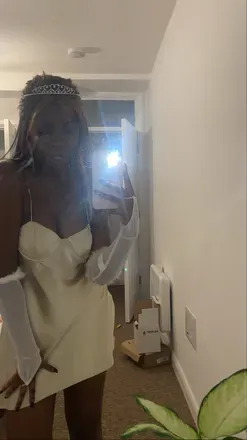 OnlyFans account  soofee avatar 1