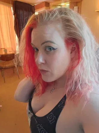 OnlyFans cuenta shesetsthetone avatar 1