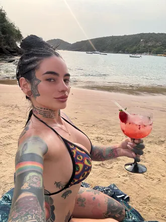 OnlyFans cuenta spicyxberry previous_avatars_1 3