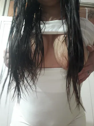 OnlyFans cuenta lauriitaxx header 2
