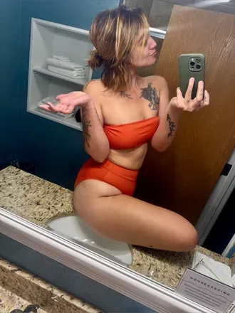 OnlyFans account  lunaraewanders avatar 1